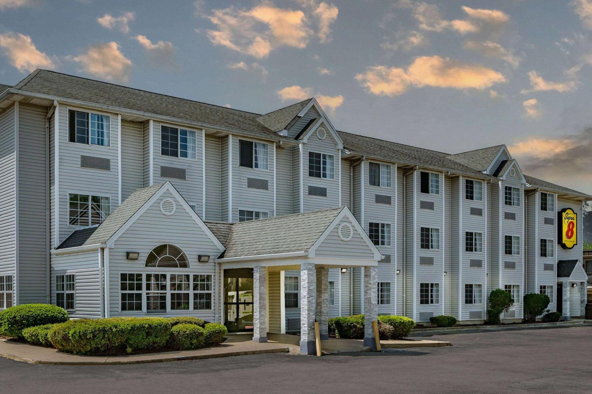 Hotel Super 8 By Wyndham Joliet Exterior foto